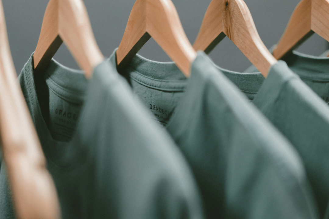 How to Style a Plain T-Shirt: 7 Looks for Every Occasion